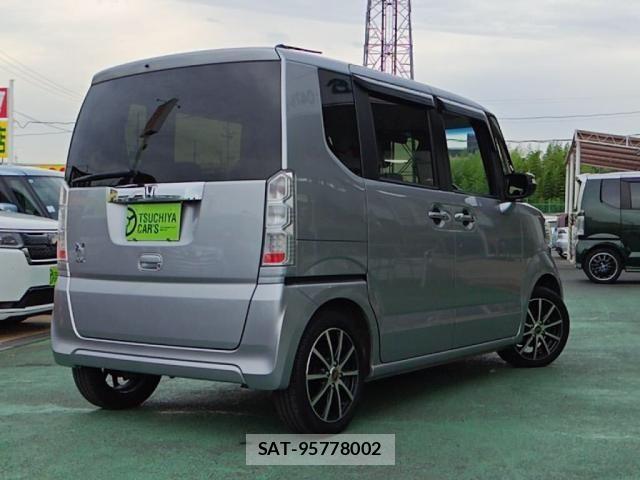 Honda N BOX 2017-06 8660489-1