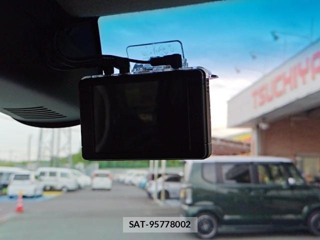 Honda N BOX 2017-06 8660489-19