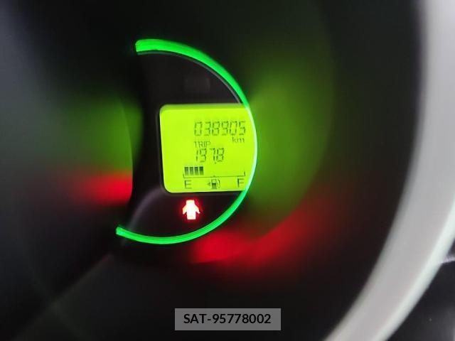 Honda N BOX 2017-06 8660489-28