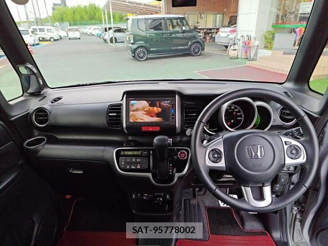 Honda N BOX 2017-06 8660489-2