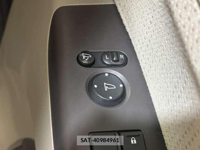 Honda N BOX 2015-03 8666597-13