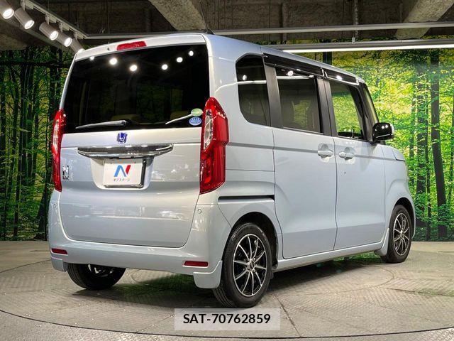 Honda N BOX 2018-06 8660493-16