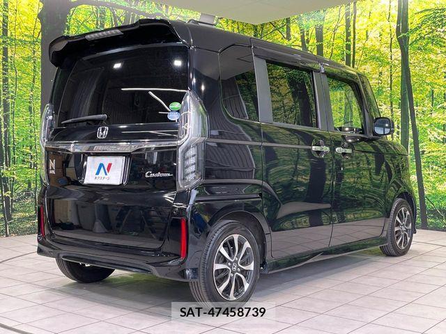 Honda N BOX 2018-04 8666596-16