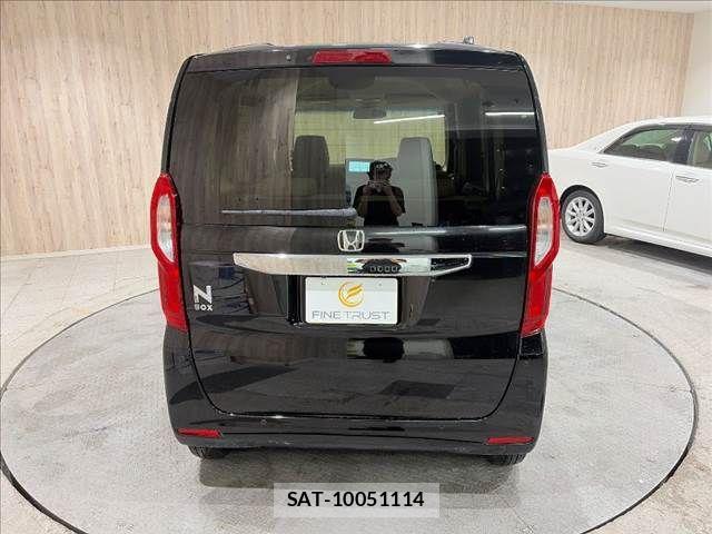 Honda N BOX 2021-12 8660485-18
