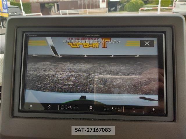 Honda N BOX 2023-11 8660459-16