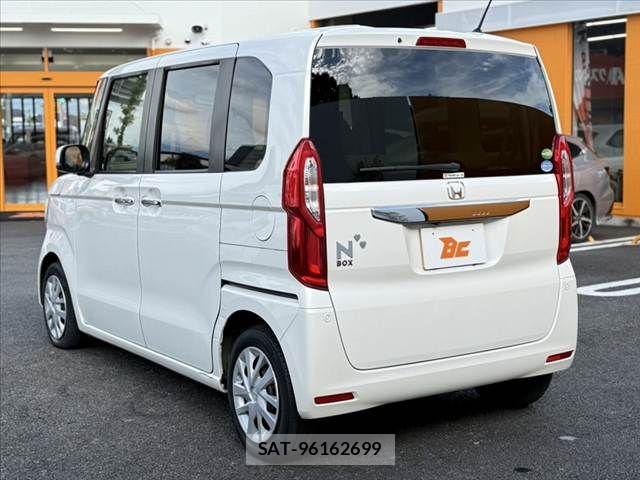 Honda N BOX 2017-10 8666599-12