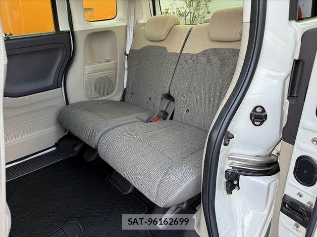 Honda N BOX 2017-10 8666599-17