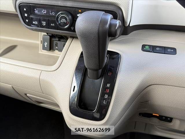 Honda N BOX 2017-10 8666599-25