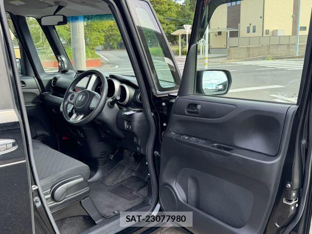 Honda N BOX 2013-08 8660519-28