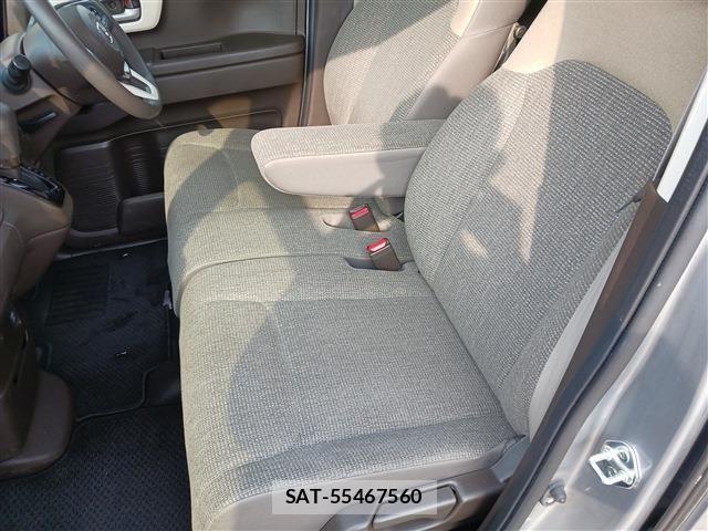 Honda N BOX 2021-04 8660486-14
