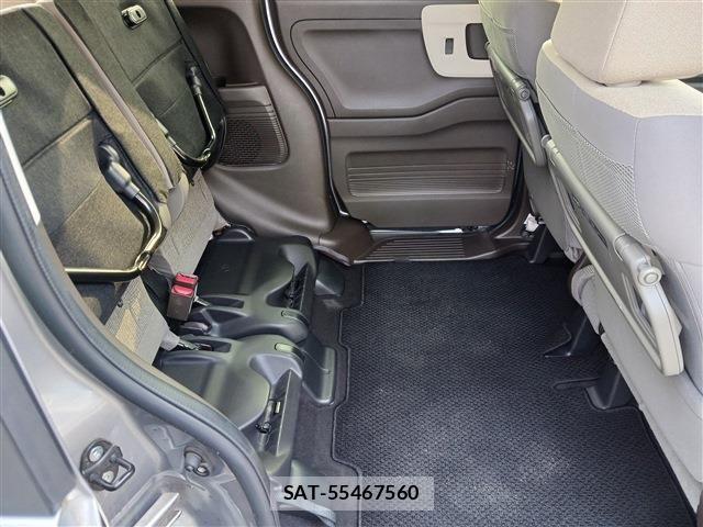 Honda N BOX 2021-04 8660486-16