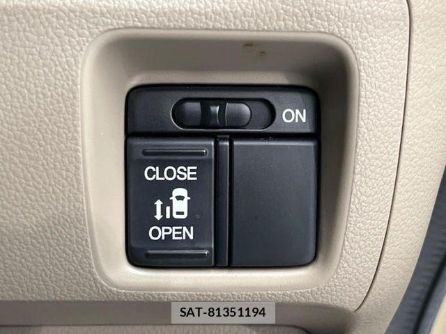 Honda N BOX 2015-03 8660497-5