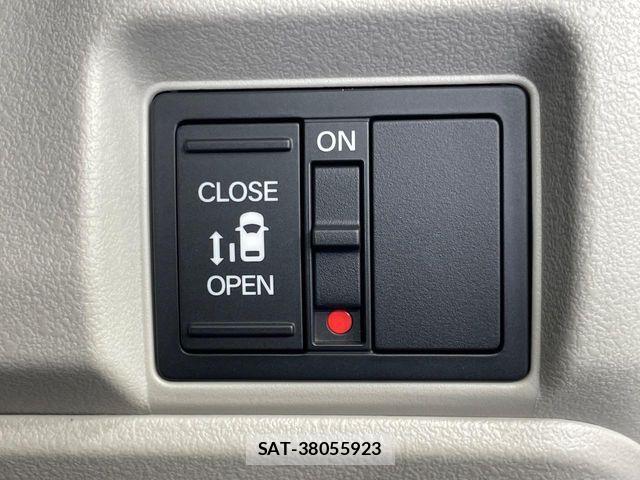 Honda N BOX 2026-06 8660446-4