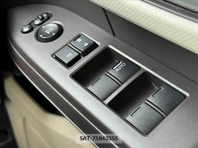 Honda N BOX 2019-12 8660498-29