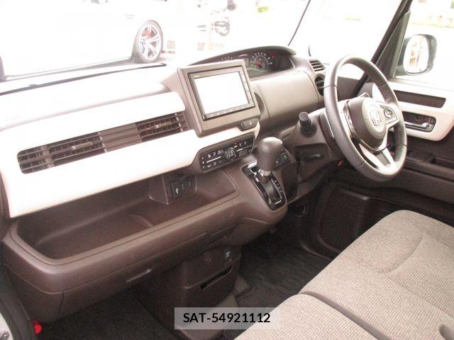 Honda N BOX 2023-03 8660468-11