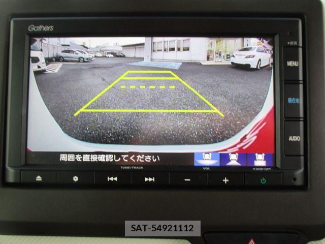 Honda N BOX 2023-03 8660468-22