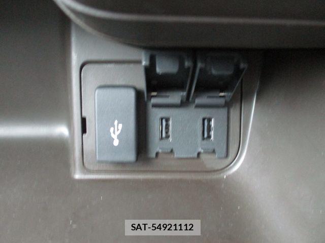 Honda N BOX 2023-03 8660468-26