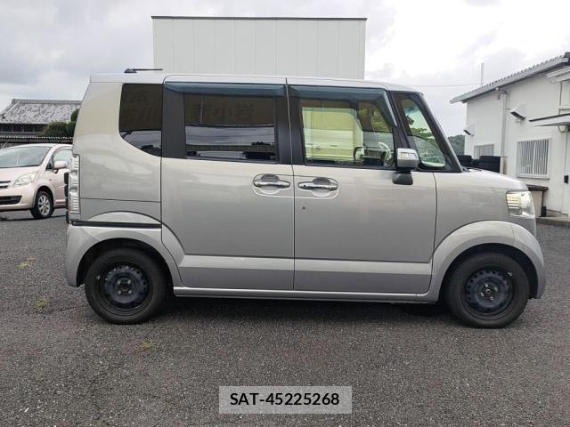 Honda N BOX 2017-02 8686084-10