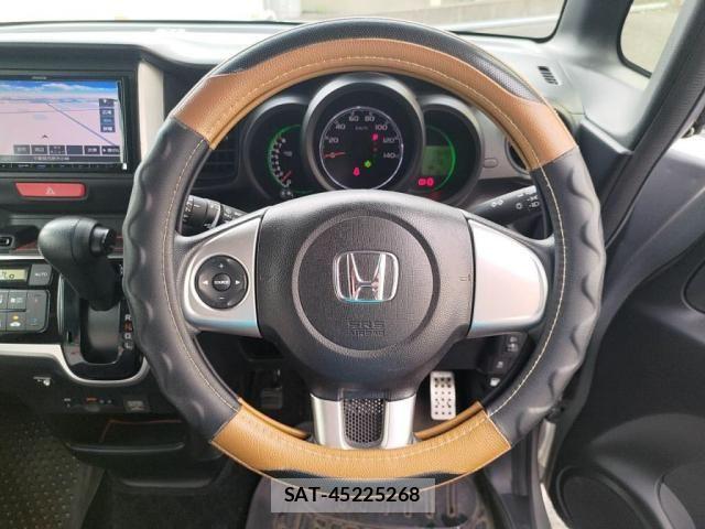 Honda N BOX 2017-02 8686084-19