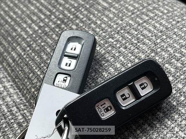 Honda N BOX 2022-09 8744444-17
