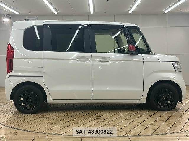 Honda N BOX 2020-12 8744466-17