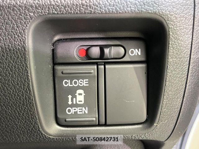 Honda N BOX 2017-01 8744493-2