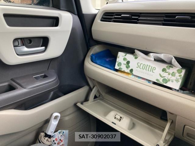 Honda N BOX 2019-11 8744527-24