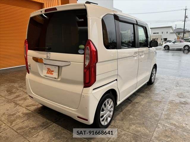 Honda N BOX 2019-08 8744465-14
