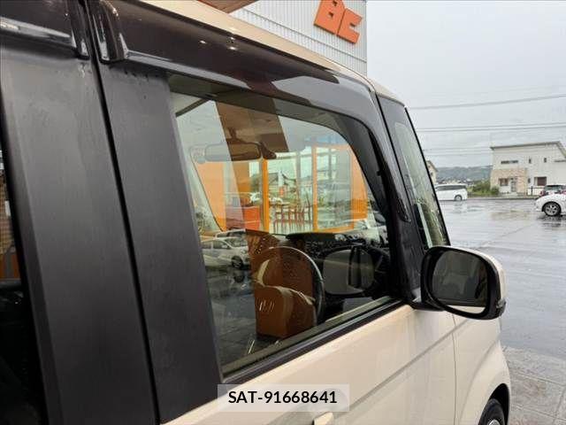 Honda N BOX 2019-08 8744465-28