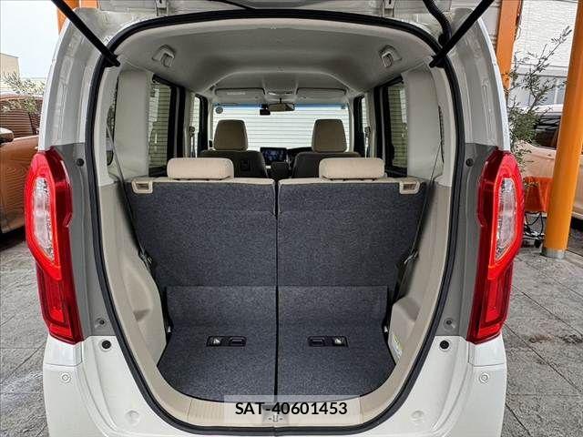 Honda N BOX 2018-03 8744482-20