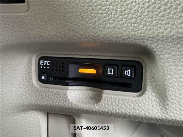 Honda N BOX 2018-03 8744482-25