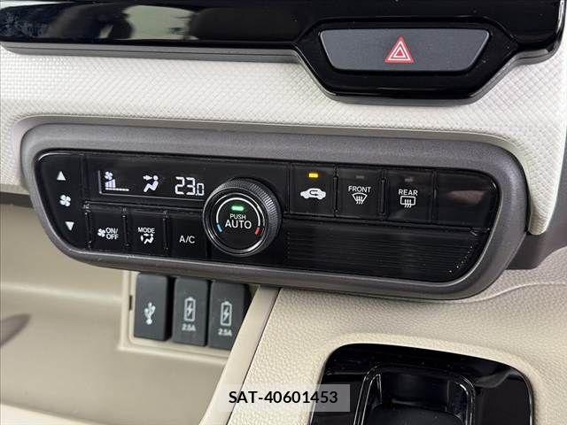 Honda N BOX 2018-03 8744482-26