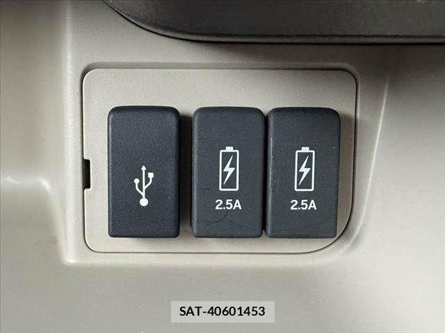 Honda N BOX 2018-03 8744482-27