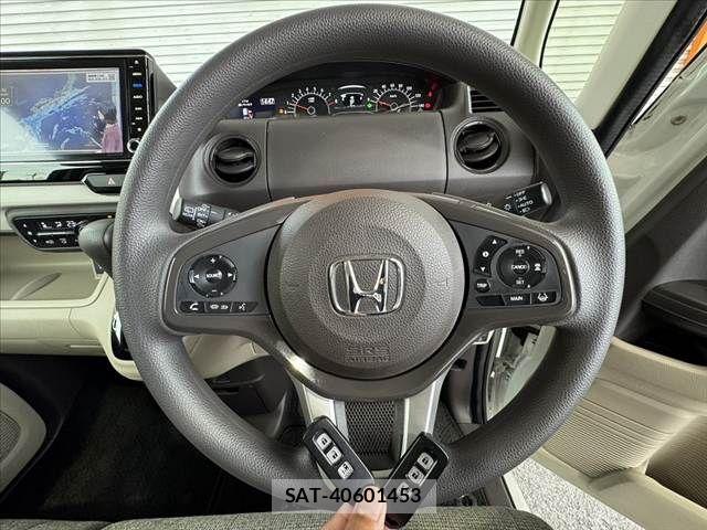 Honda N BOX 2018-03 8744482-6