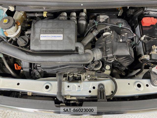 Honda N BOX 2018-01 8744479-17