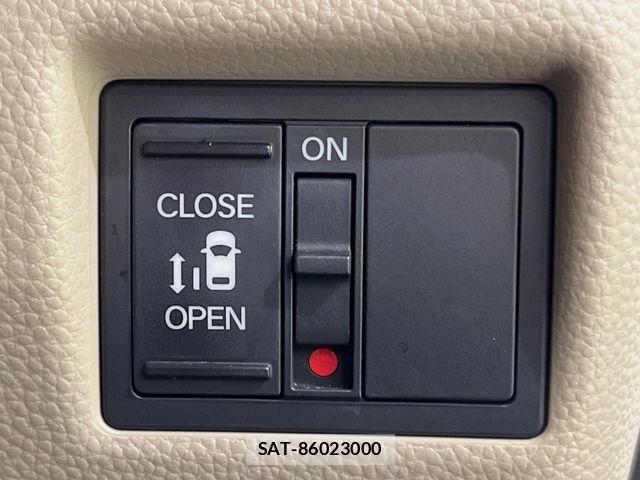 Honda N BOX 2018-01 8744479-6