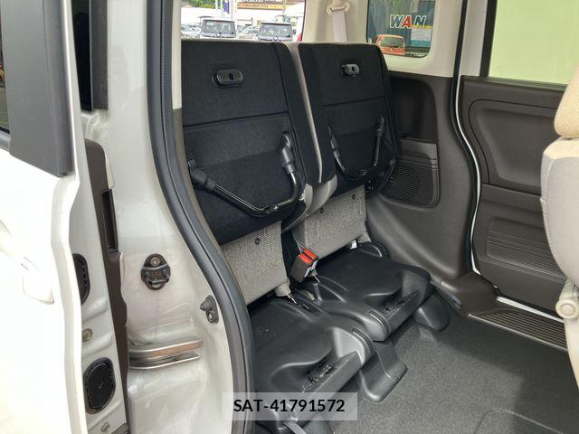 Honda N BOX 2023-06 8744460-14