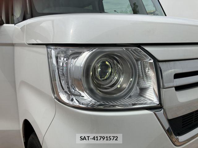 Honda N BOX 2023-06 8744460-29