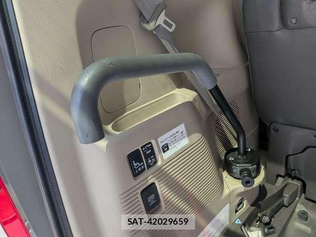 Honda N BOX 2019-06 8744521-13
