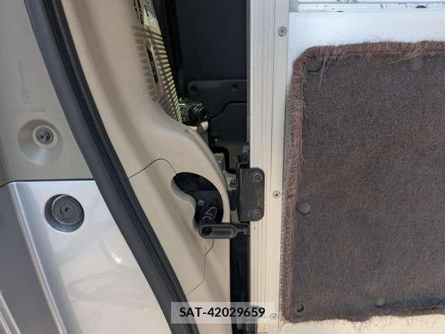 Honda N BOX 2019-06 8744521-2