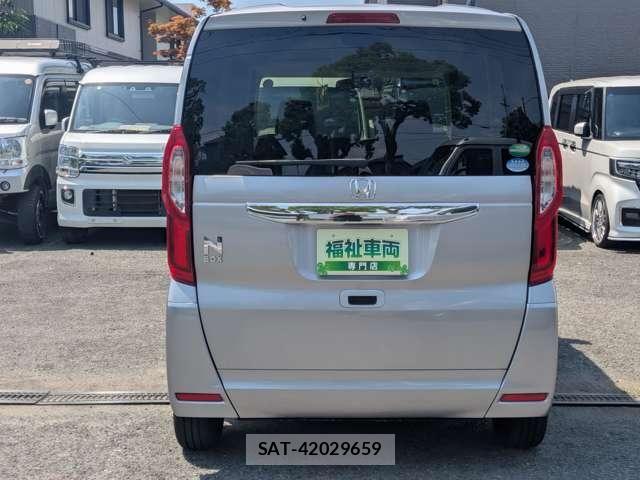 Honda N BOX 2019-06 8744521-29