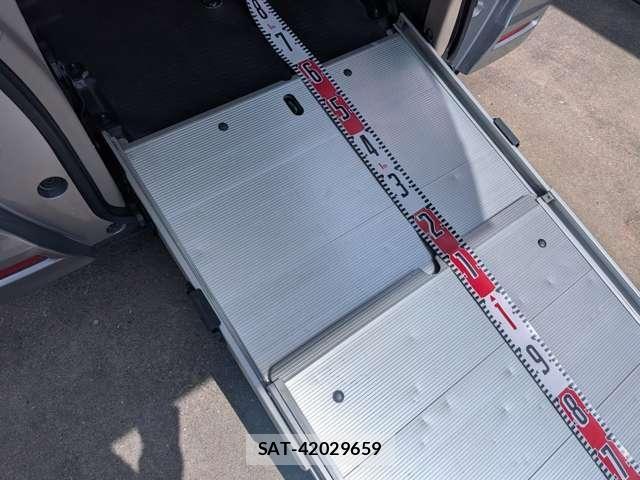 Honda N BOX 2019-06 8744521-5