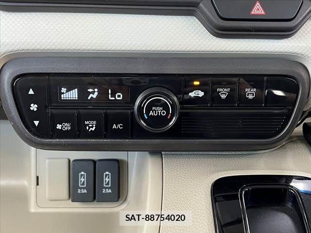 Honda N BOX 2018-04 8744496-22