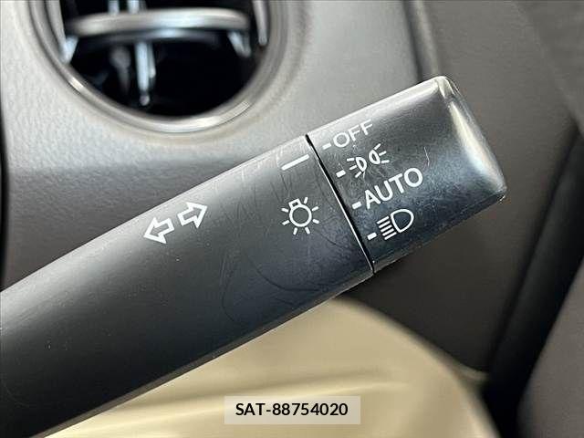 Honda N BOX 2018-04 8744496-28