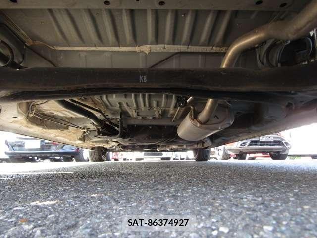 Honda N BOX 2023-05 8744426-17