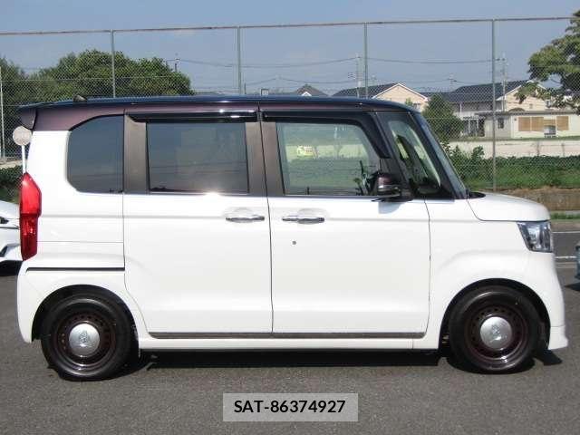 Honda N BOX 2023-05 8744426-25
