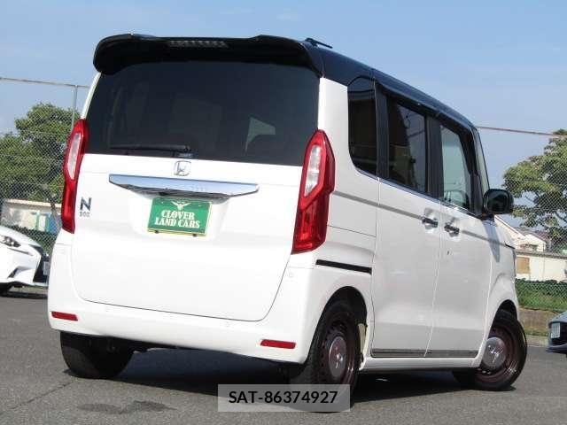 Honda N BOX 2023-05 8744426-29