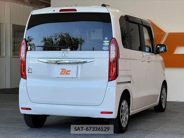 Honda N BOX 2019-12 8744486-14