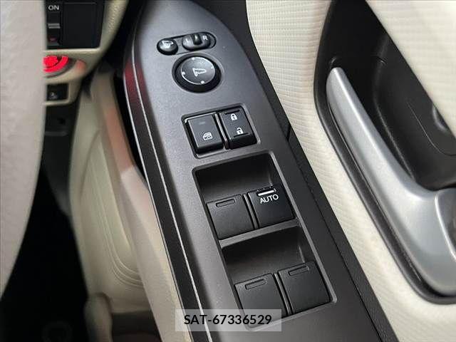 Honda N BOX 2019-12 8744486-28
