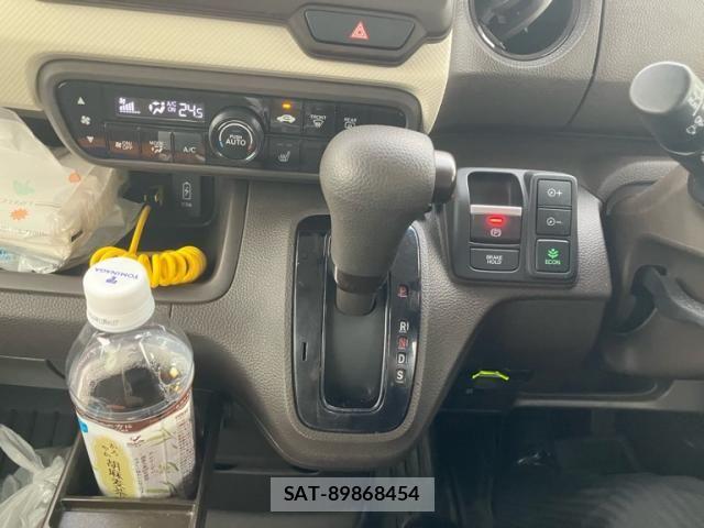 Honda N BOX 2023-08 8744463-19